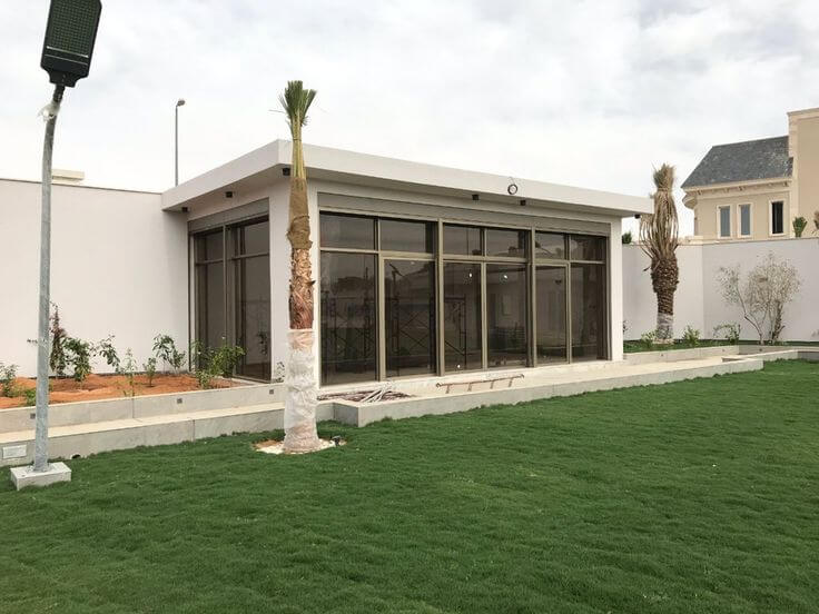 بناء مجالس زجاجية بالدمام : مراحل بناء مجالس خارجية وأهميتها في 2026
